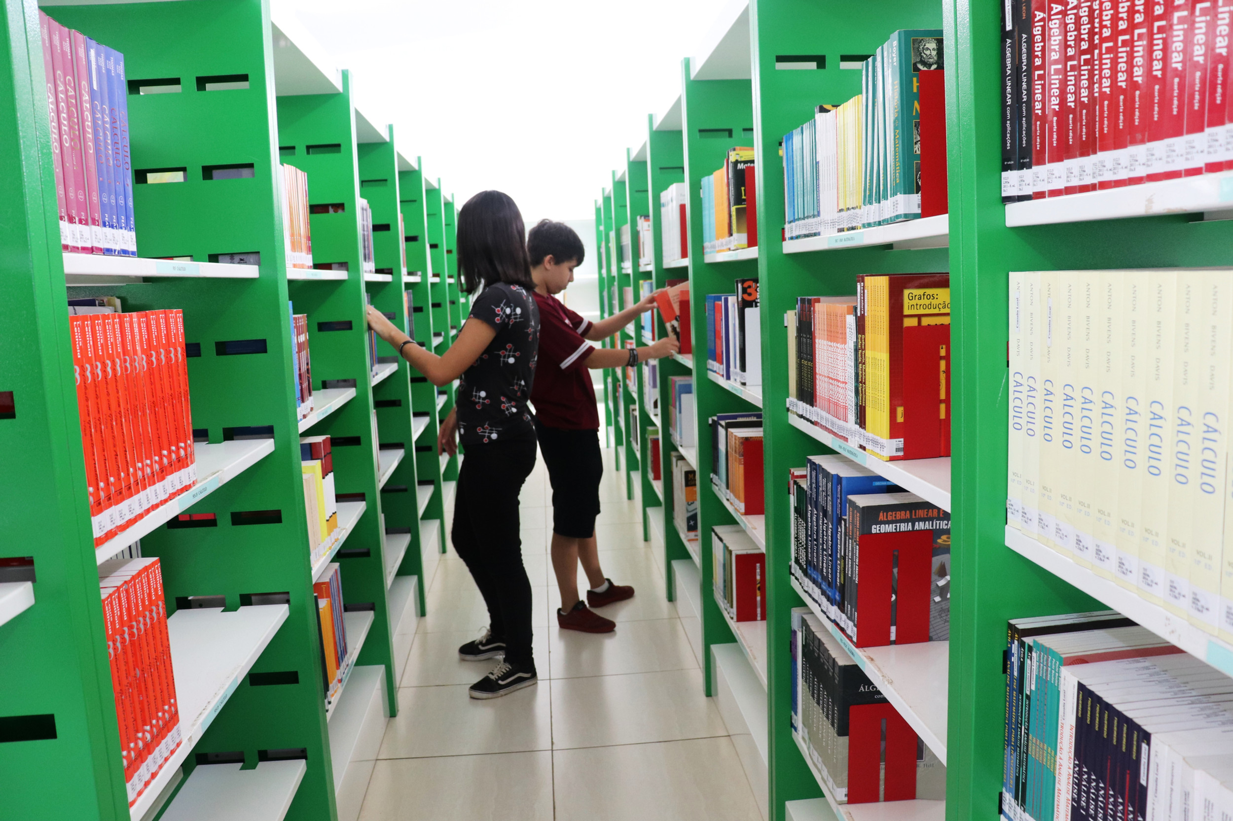 A biblioteca municipal possui um horário de funcionamento de segunda a sexta das 7 às 17 horas / Foto: Reprodução 