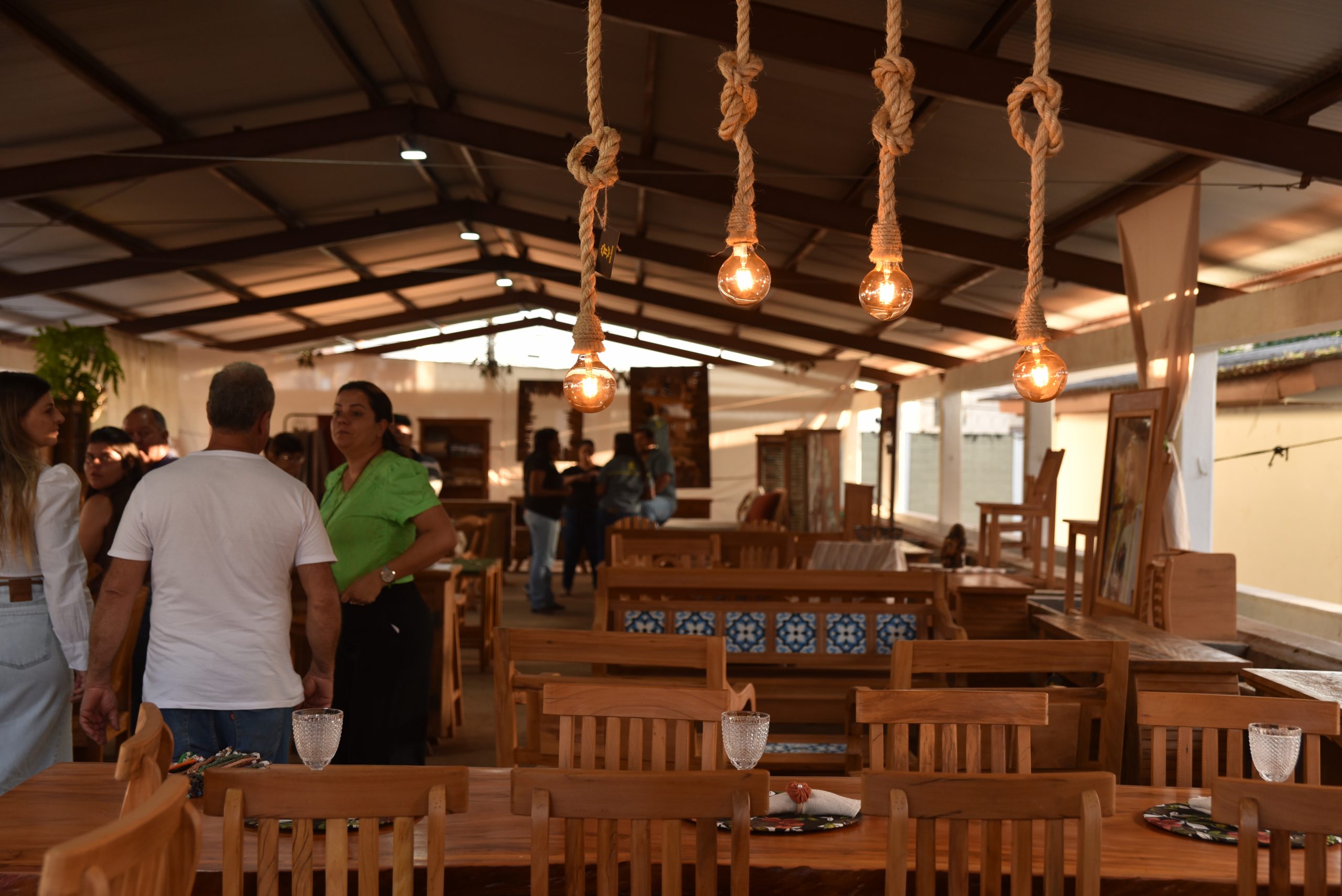 Concurso Móveis que Contam Histórias, atrações musicais e ações sociais marcam a 7ª Expomóveis Rústicos de Passos / Foto: Reprodução 