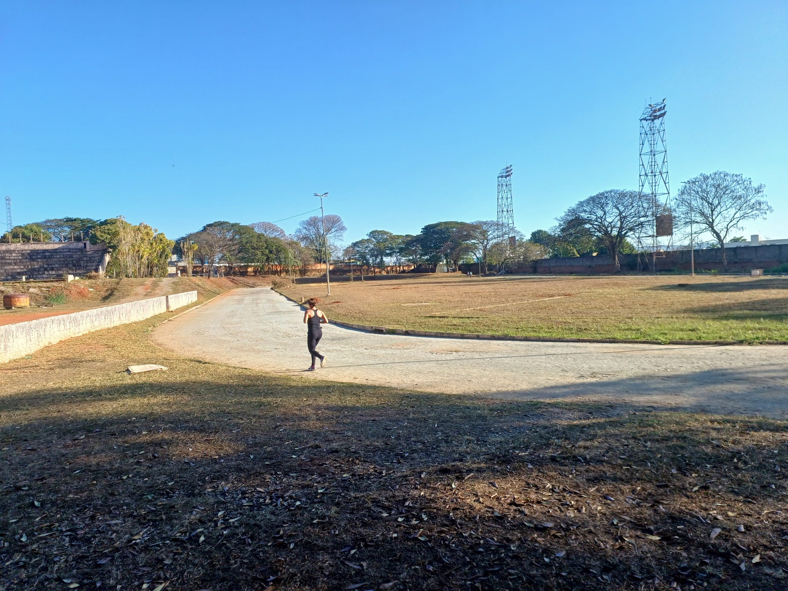 Primeira etapa, com investimento de R$ 3,4 milhões, inclui revitalização do ginásio e da pista de atletismo / Foto: Reprodução/Arquivo FM